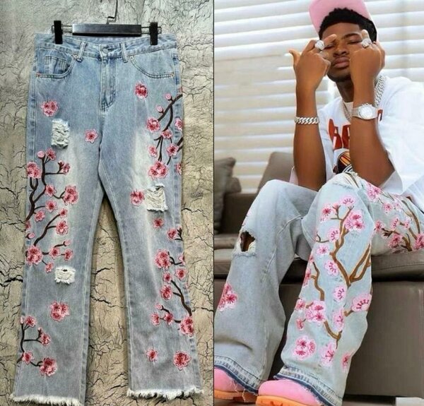 Jeans homme déchirés avec fleurs peintes