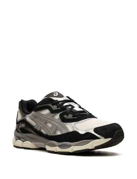 Baskets Asics sport noires