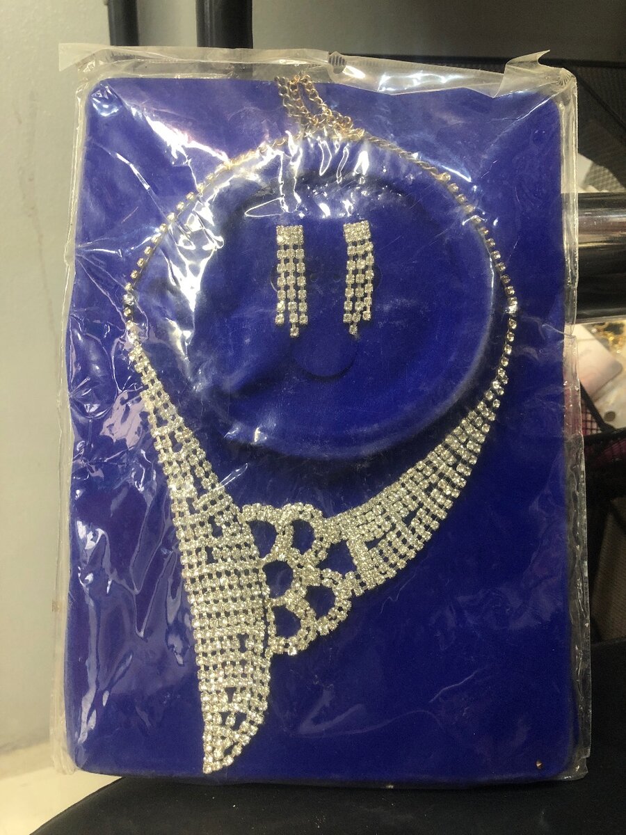 Élégant collier strass