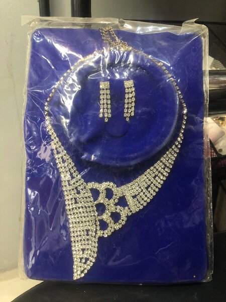 Élégant collier strass