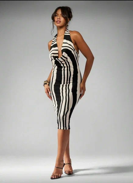 Robe Ajustée à Rayures Élégantes