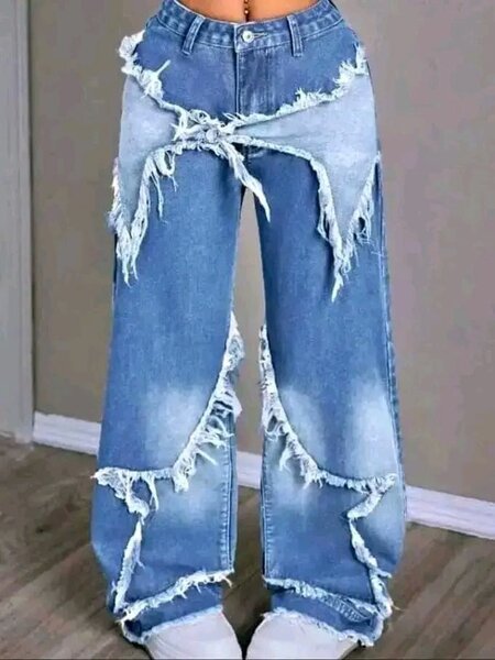 Jeans déchirés tendance