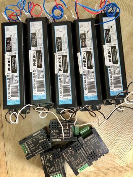 Streetlight,Floodlights And Electricals With Accessories