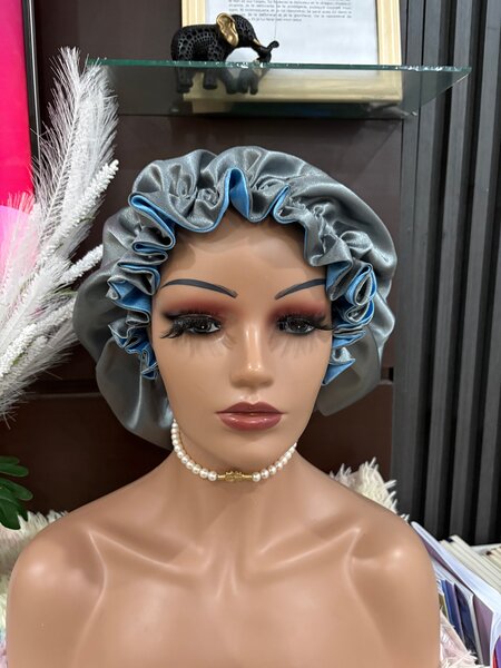 Bonnet  en satin réversible