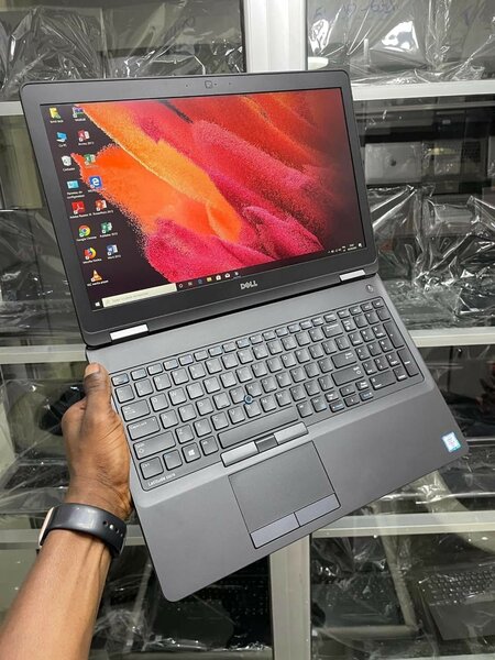 Dell Latitude E5570