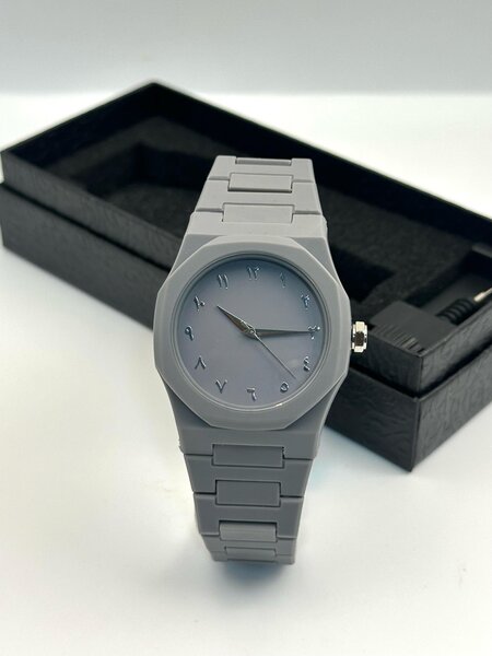 Montre unisexe moderne colorée