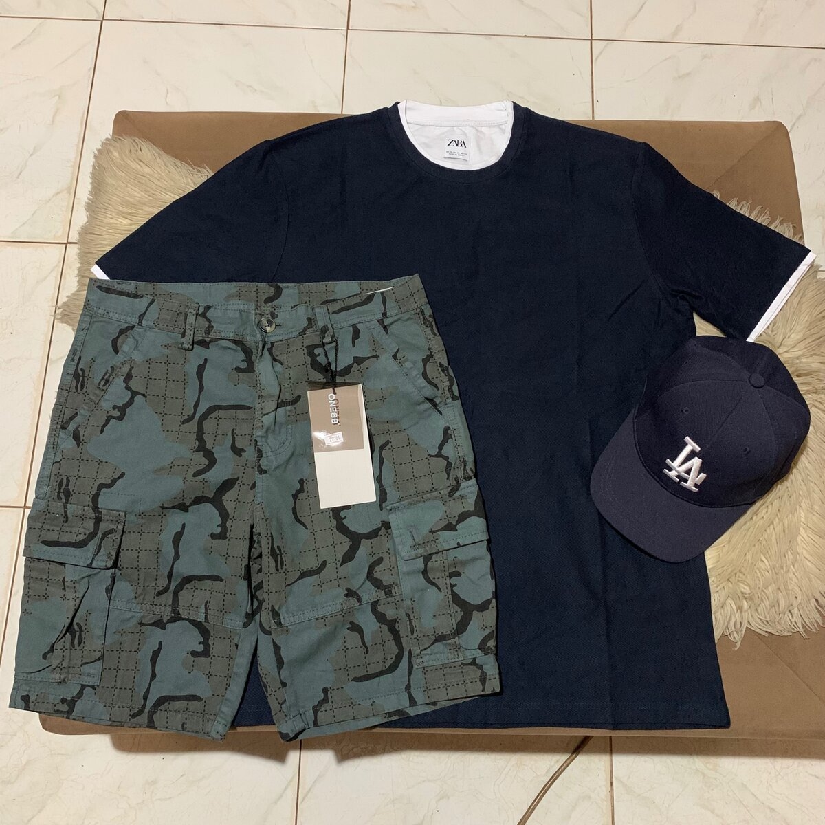 Tshirt, side packer shorts and cap