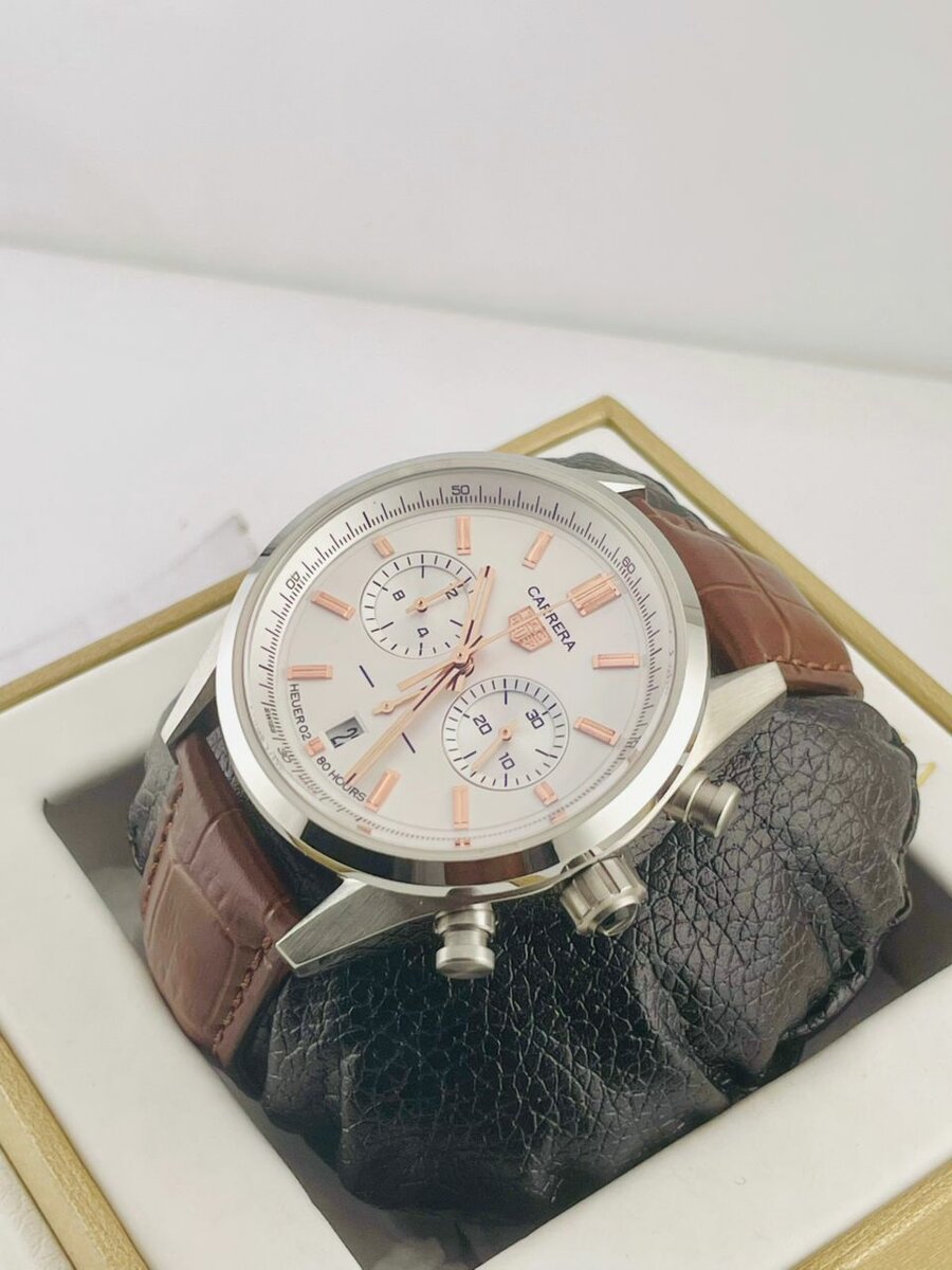 Montre chronographe élégante