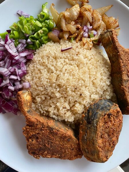 Plat de garba avec poisson