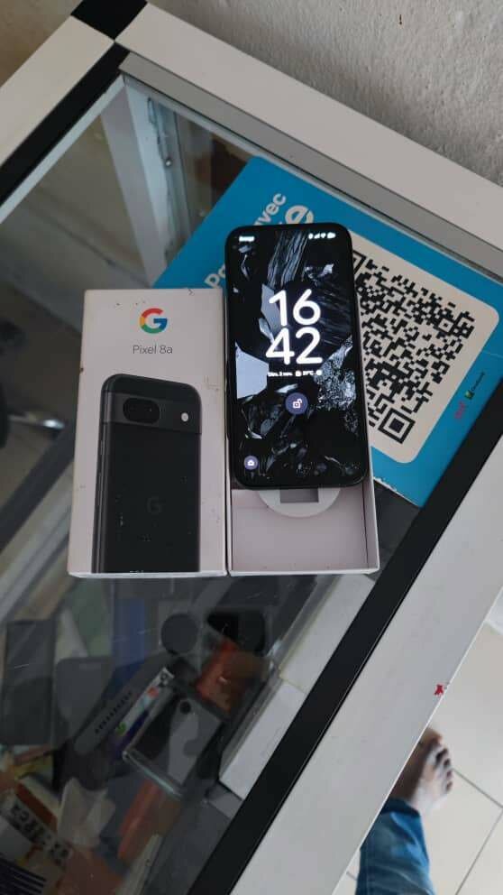 Google Pixel 8a Smartphone