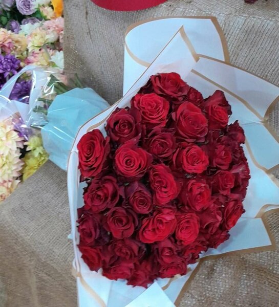 Bouquet de roses rouges élégantes