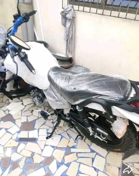 Moto sportive neuve