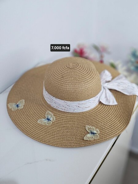 Chapeau d'été élégant femme