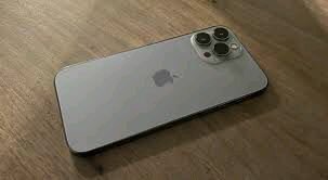 iPhone Pro Max Gris