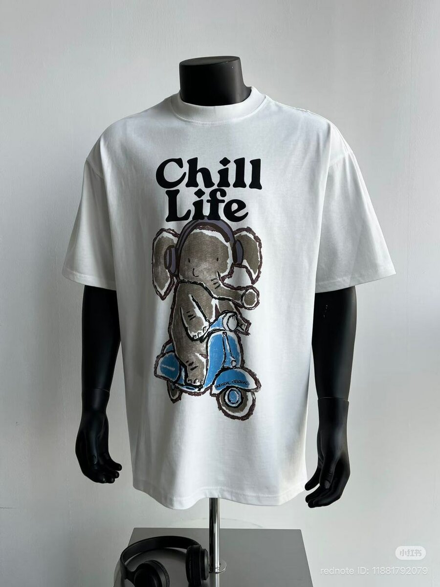 T-shirt graphique tendance