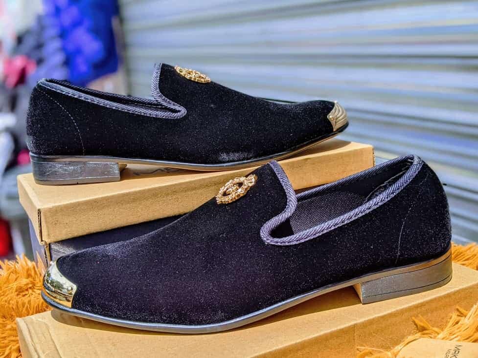 Stylish men's velvet shoes