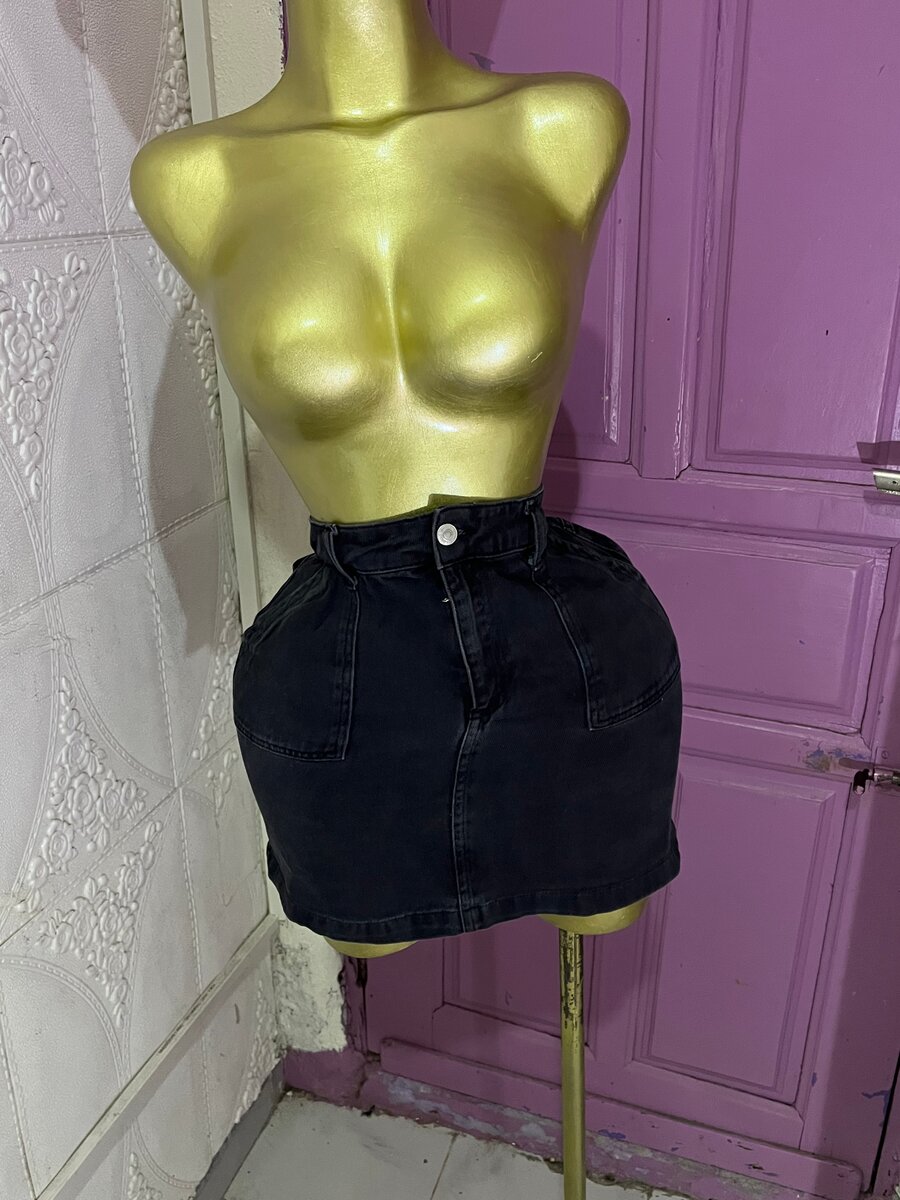 Jupe en jean noire élégante