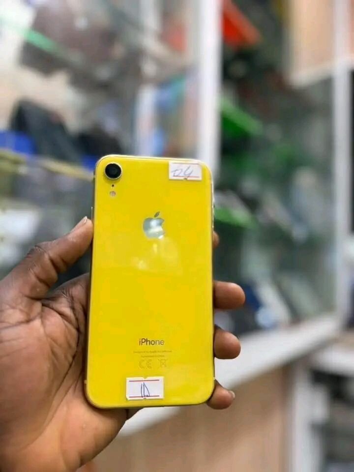 iPhone XR Jaune