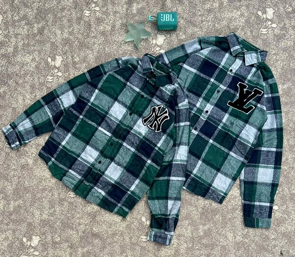 Stylish men's shirt with long sleeves