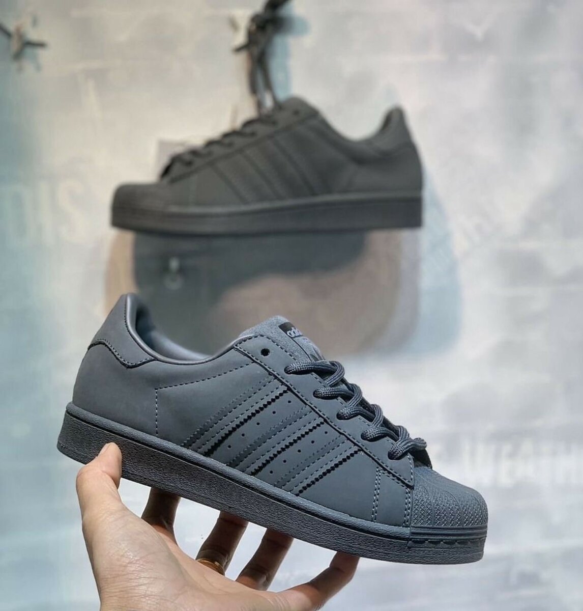 ADIDAS CLASSIC