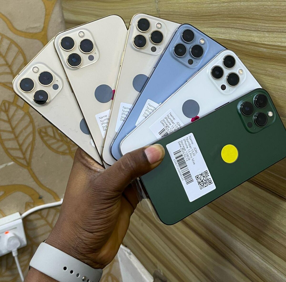 iPhone 13 Pro Max lock