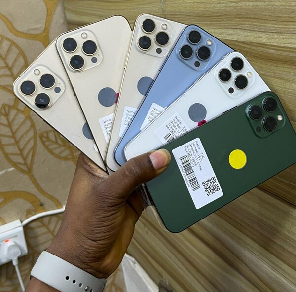 iPhone 13 Pro Max lock