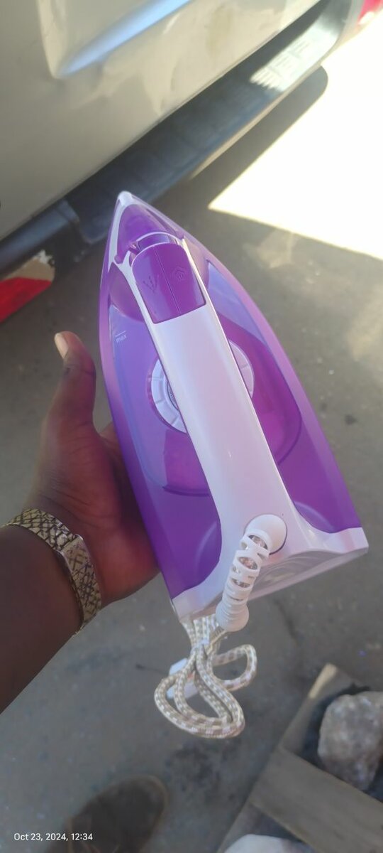 sonifer steam iron SF 9026