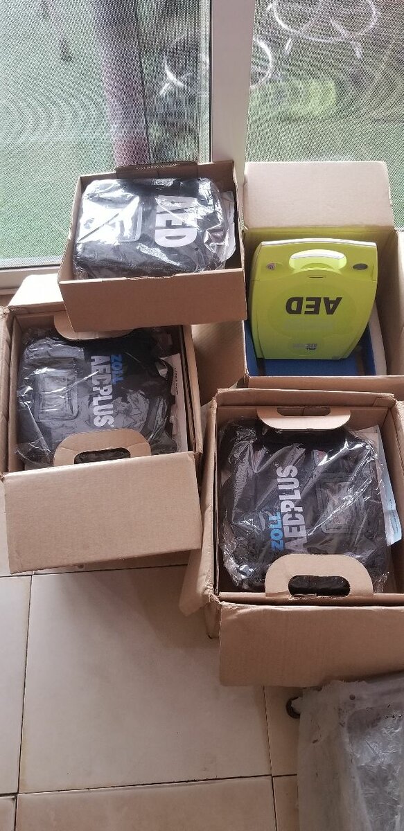 AED ZOLL DEFIBRILLATOR