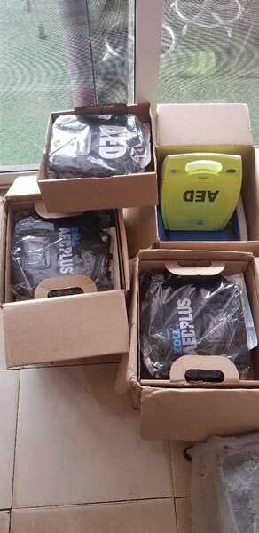 AED ZOLL DEFIBRILLATOR