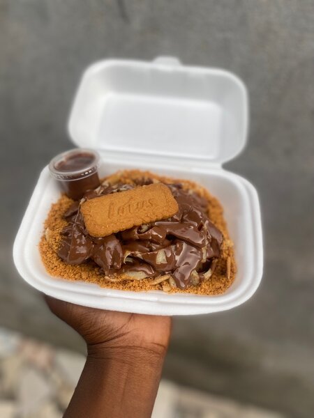 Crêpes garnies de chocolat et spéculoos