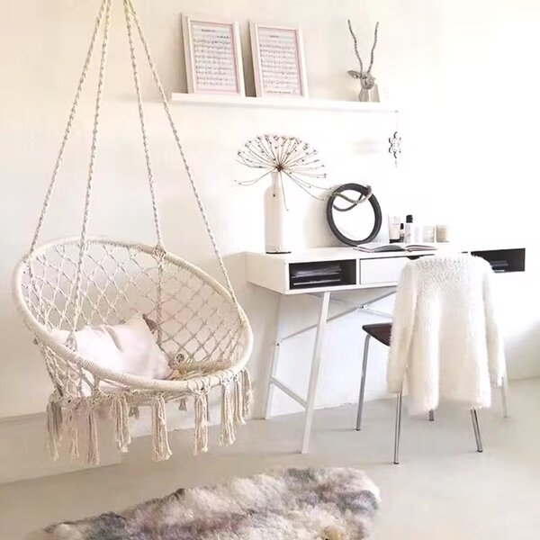 Fauteuil suspendu en macramé