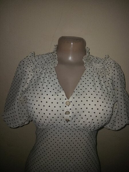 Robe à pois élégante