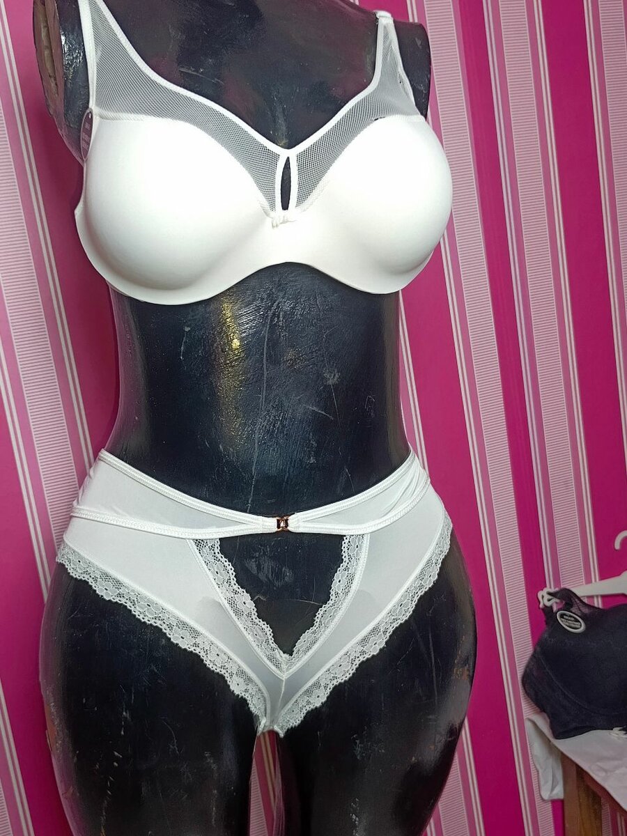 Ensemble lingerie blanc chic
