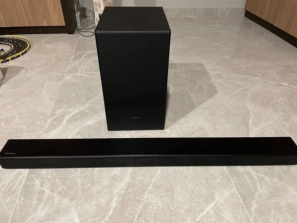 Barre de son avec caisson