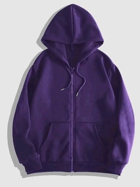 Pull à capuche avec chaîne