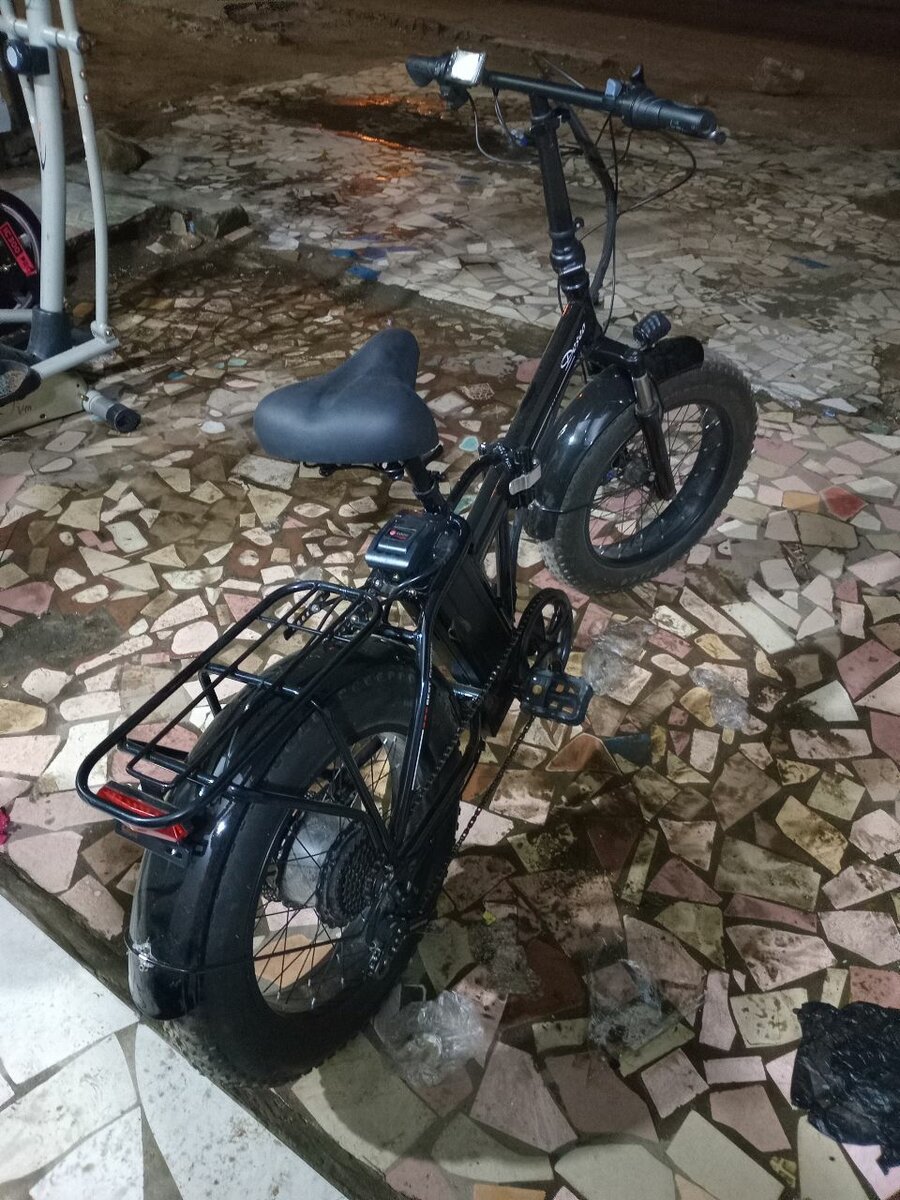 HP laptop. i5 ,256ssd,8 gig ram. 8gen. Velo Electronic.