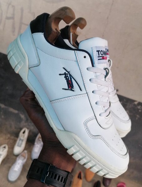 Baskets blanches mode casual