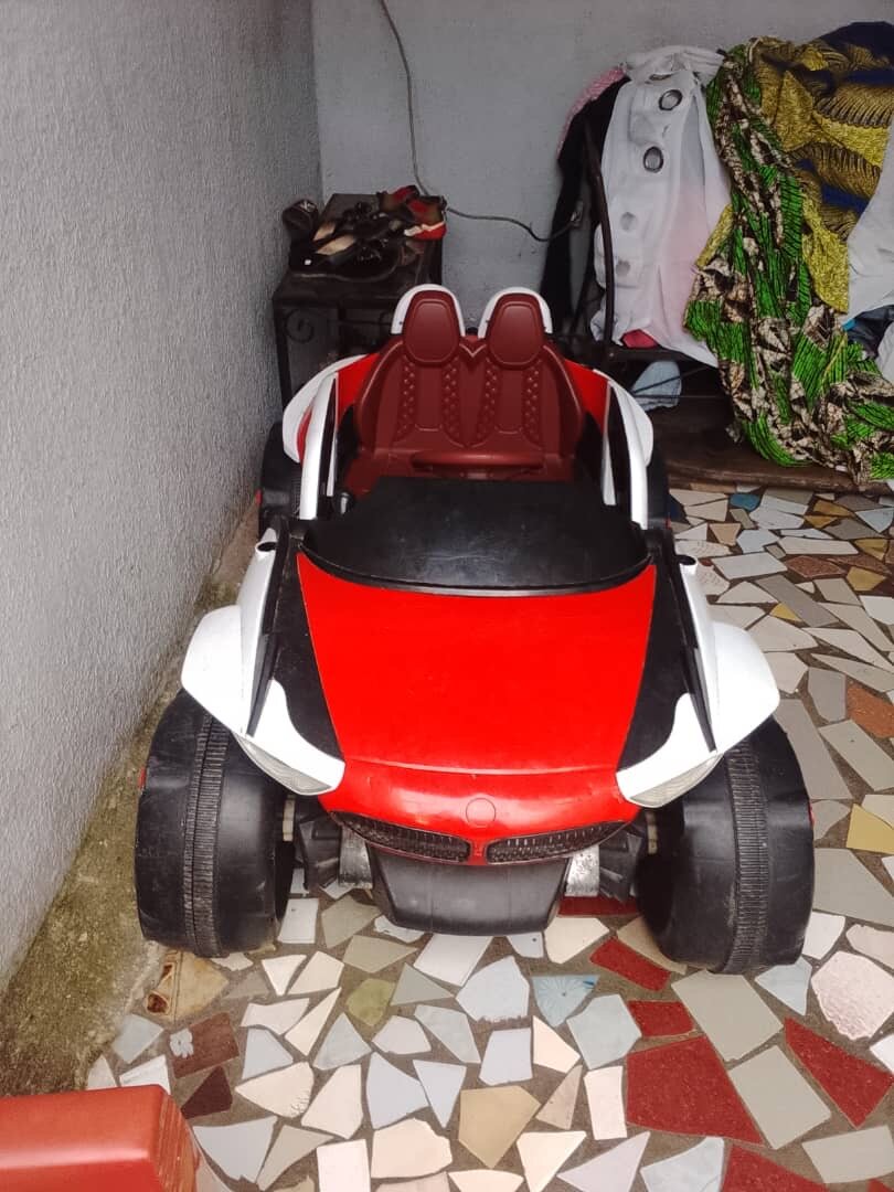 Voiture électrique pour enfants