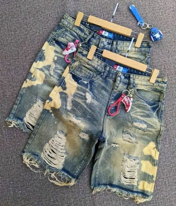 Men's short jeans