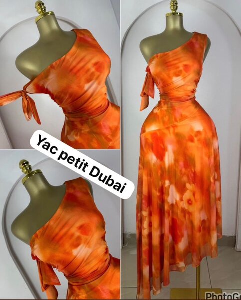 Robe asymétrique orange vif