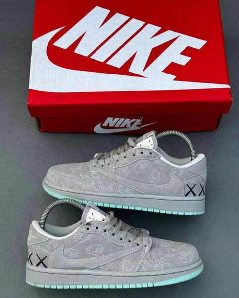 Tennis Nike Gris