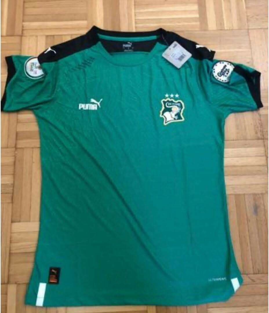 Maillots de Football Puma