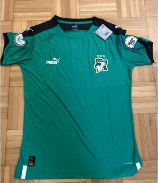 Maillots de Football Puma