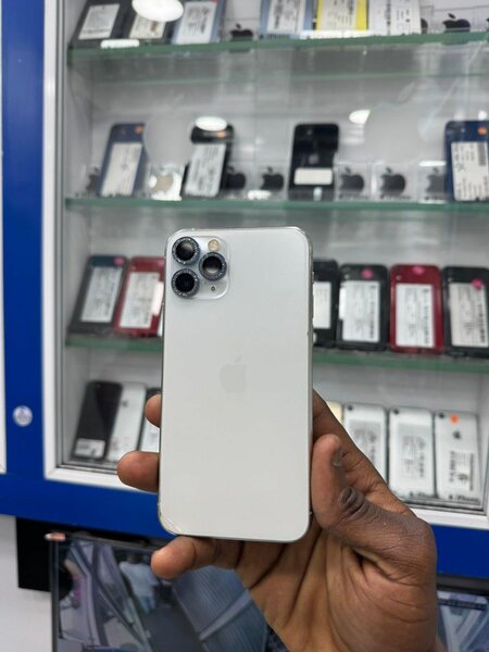 11 pro 256giga tout passe écra