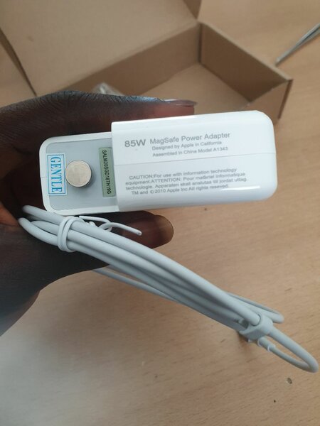 Apple MacBook 85w Charger Adapter