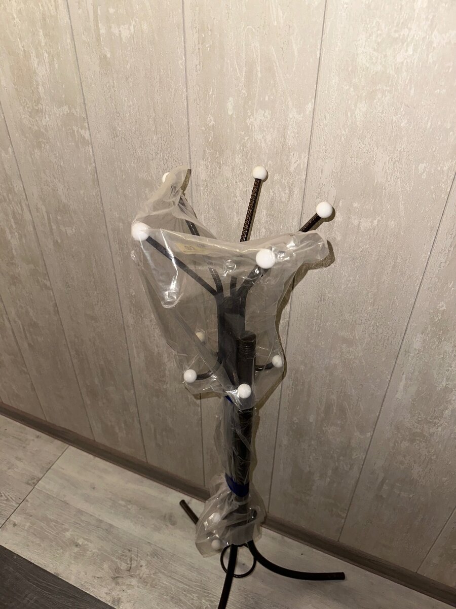 Вешалка для верхней одежды