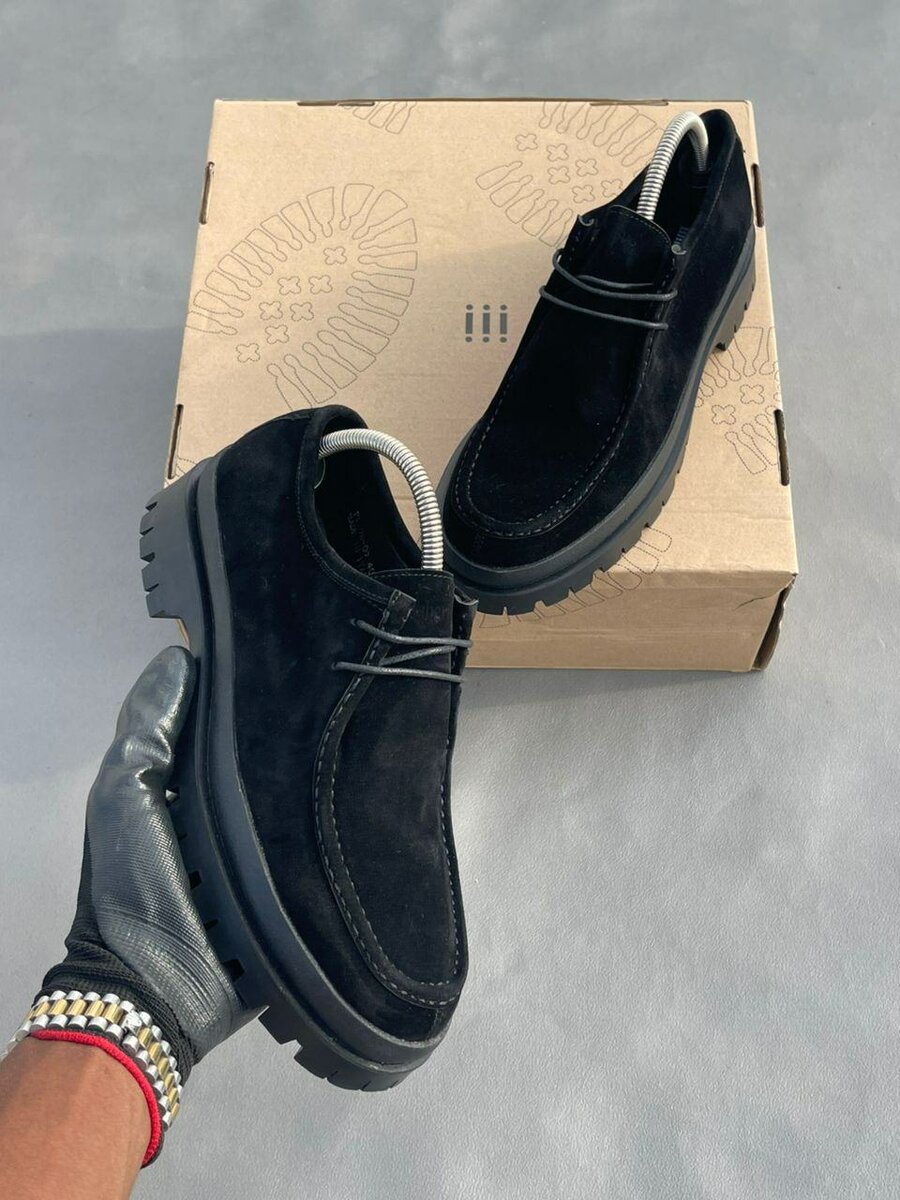 Chaussures en daim robustes