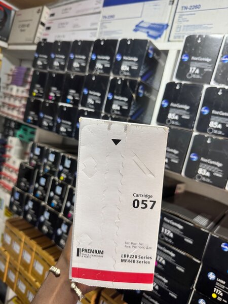 Toner 057