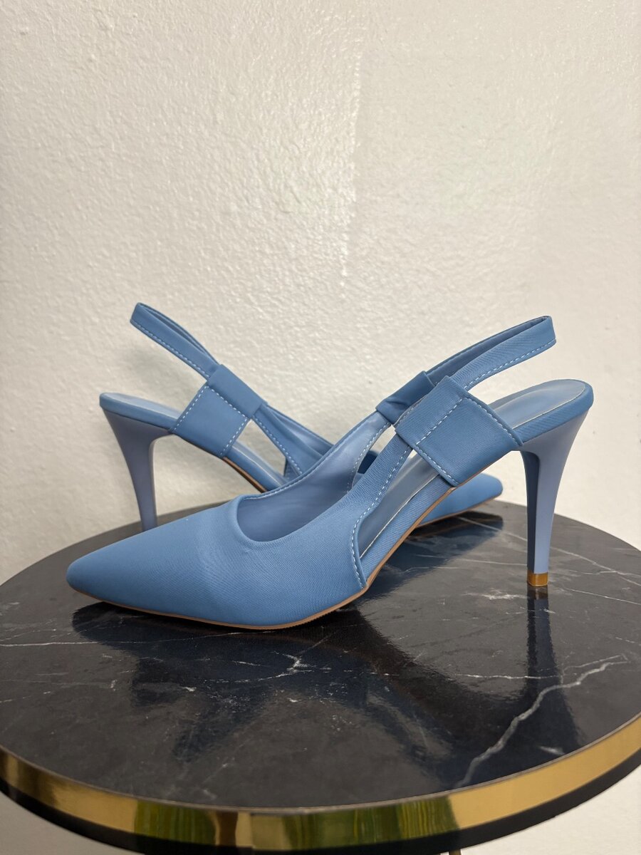 Escarpins bleus élégants