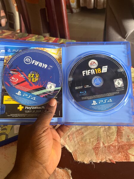 FIFA 18 & 19